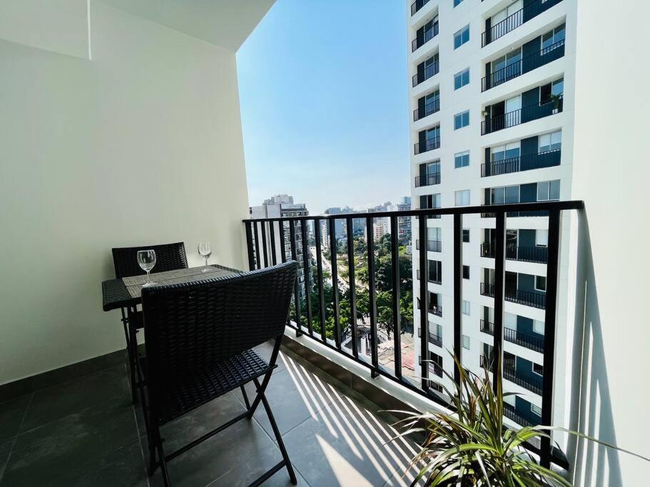With Incredible View, Pool And Gym * Lima